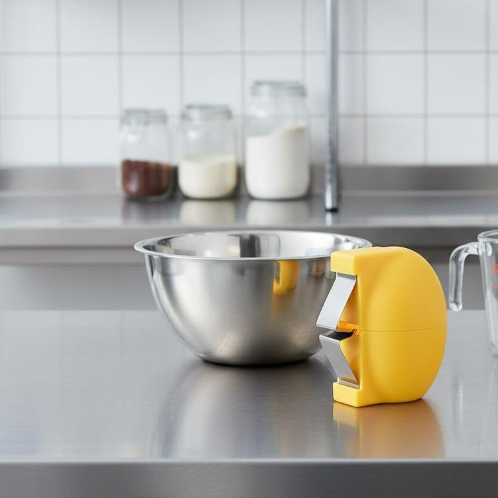 Kitchen Baking Mess - Hen Fruit Shell Opener No Mess