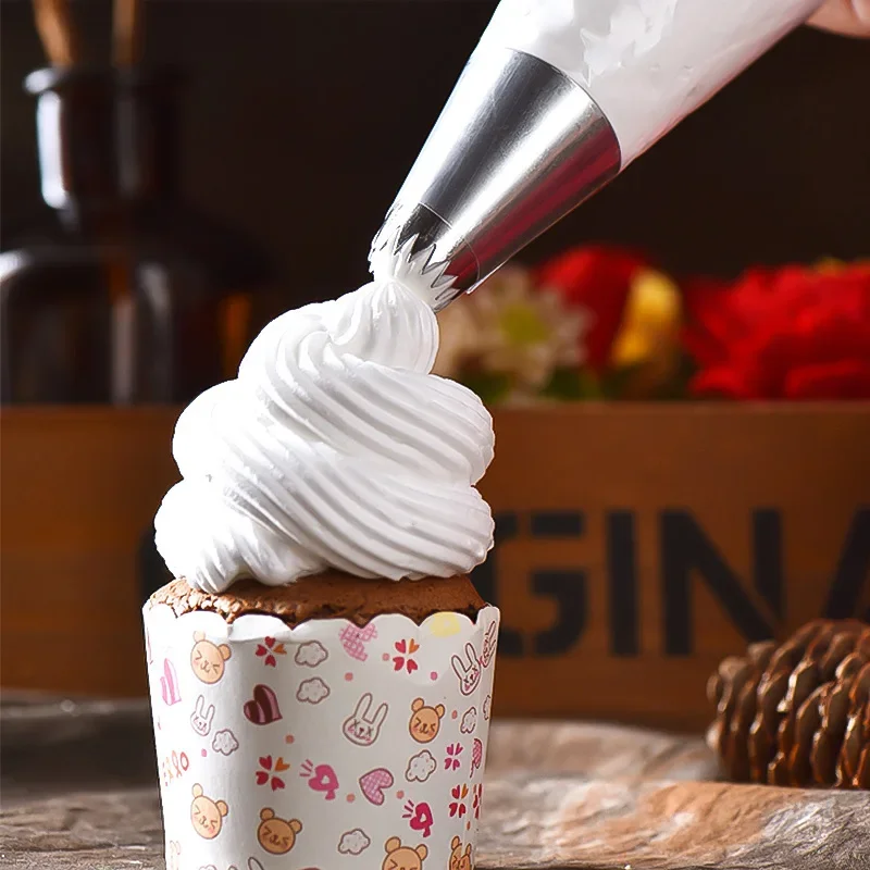 Disposable Icing Pastry Bags 1 - مراجعة Kitchen Baking Decor وسعره