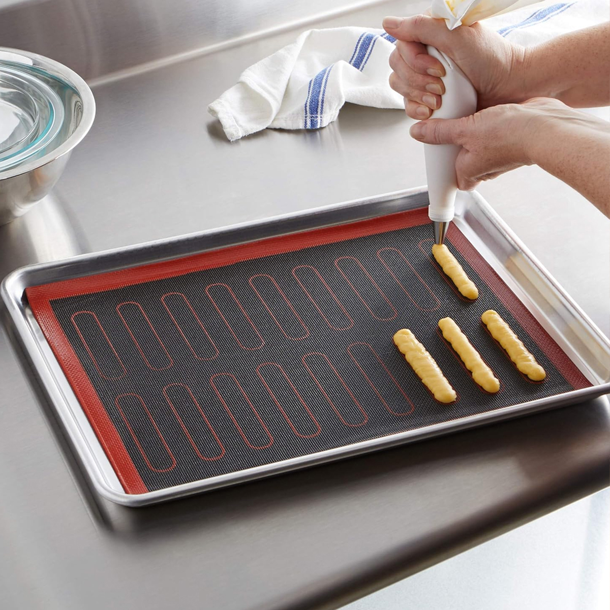 1PC Perforated Silicone Baking - مراجعة Super Kitchen Baking Mat وسعره